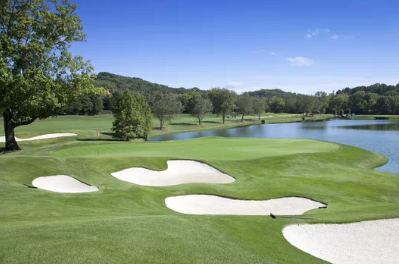 フリーランス キャディ 週2、3～OK 平日のみ 土日休みの求人情報イメージ1